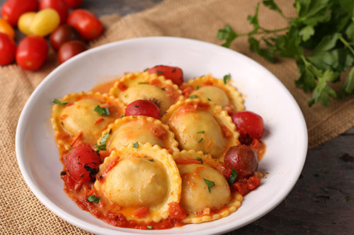 Spinach and Cheese Ravioli With Cherry Tomato Sauce
